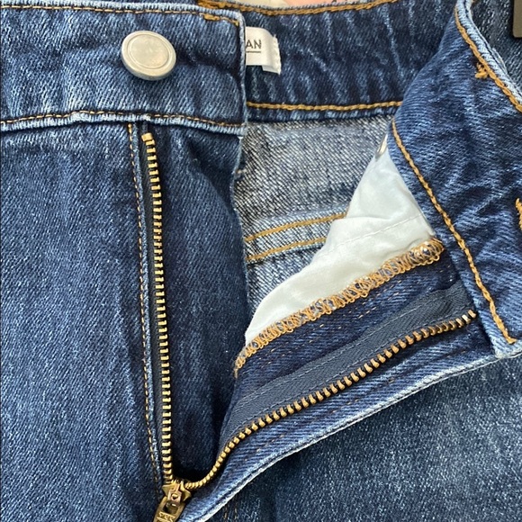 Good American Good Cutoff Denim Shorts Frayed Hem Blue 464 Size 4/27 - Picture 5 of 9